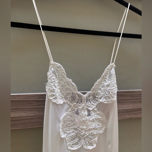 Victorias Secret Gold Label Vintage Lace Night Gown Slip 🤍 - Picture 6 of 7